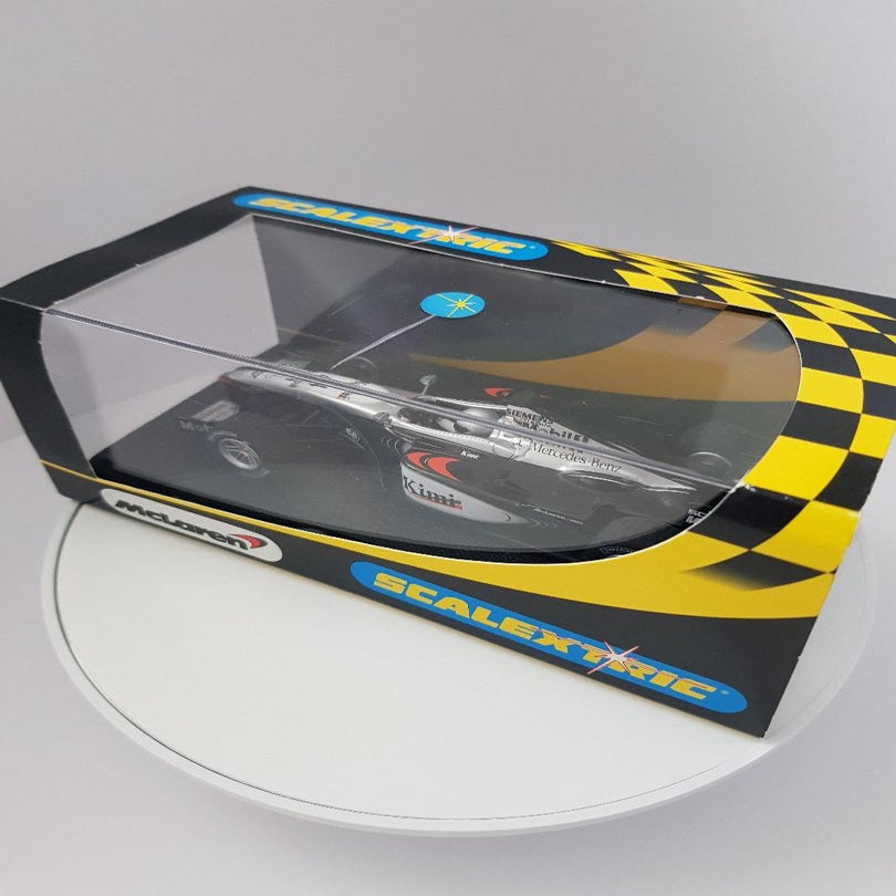 Scalextric McLaren Mercedes MP4-16 (formula 1)